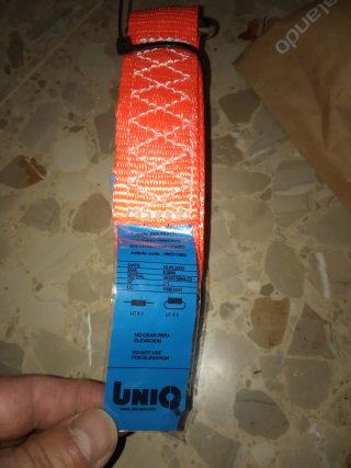 Eslingas y carracas de sujeción lote