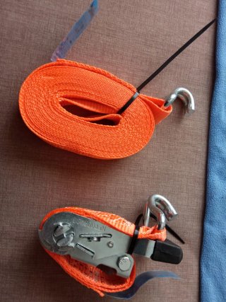 Eslingas y carracas de sujeción lote