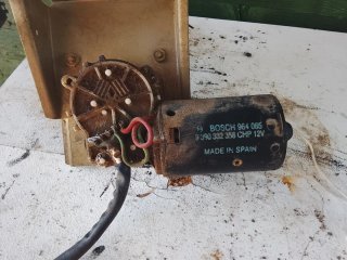 Motor limpiaparabrisas Bosch Nissan Trade