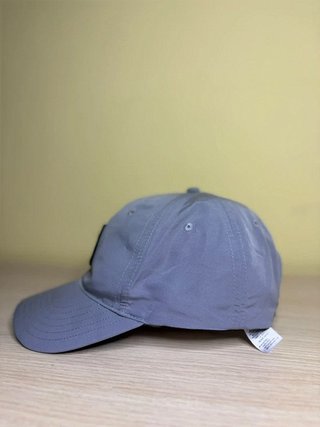Cappellino Adidas Grigio Chiaro con Logo Nero...