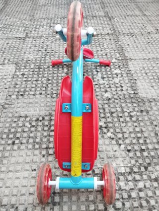 Patinete Patrulla Canina con bolso