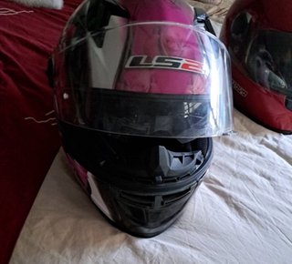 Casco integral LS2 flores rosas