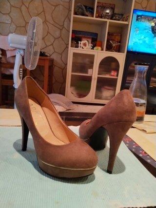Zapatos de tacón marrones talla 38