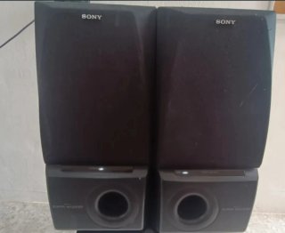 Amplificador Denon y altavoces Sony