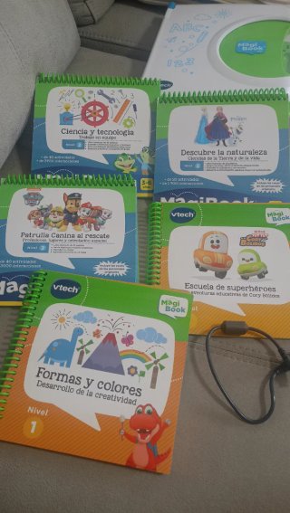 Magic book + 5 libros Perfecto estado