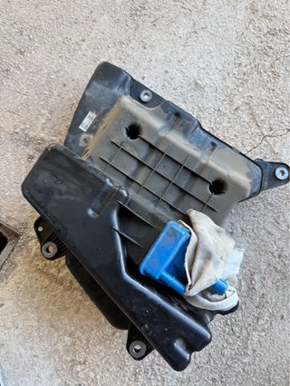 Depósito + bomba AdBlue Audi A4 B9