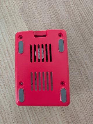 Caja original Raspberry Pi 5 Blanca y Roja