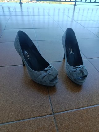 Zapatos de tacón Marypaz grises