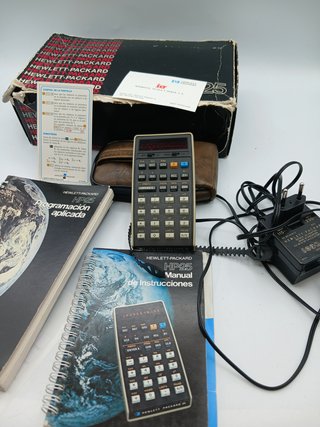 Calculadora Hewlett-Packard HP-25 para reparar