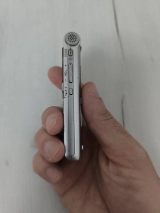 Grabadora Voz Digital Sony ICD-UX512 Plata