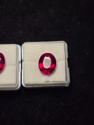 Rubies Certificated oval cut rojo sangre