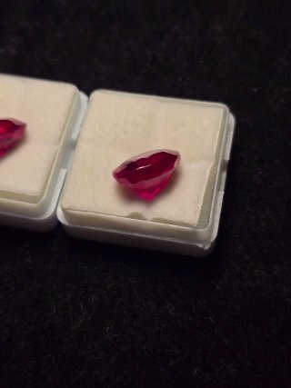 Rubies Certificated oval cut rojo sangre