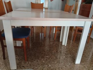 Mesa y  6 sillas madera y azul