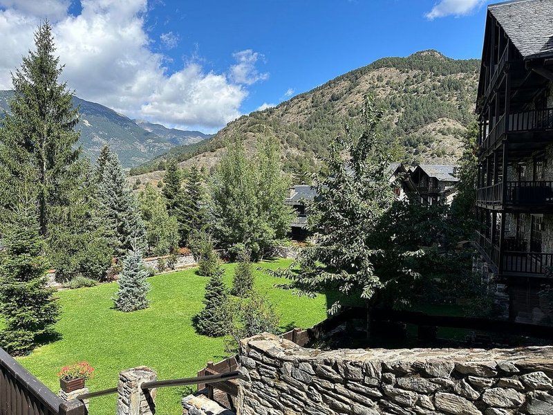 3-bedroom flat for rent in Ordino · 2 of 60