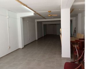 Local comercial en venta en Centre - Cordelles en Cerdanyola del Vallès