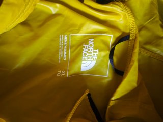 Cortavientos The North Face XL Amarillo