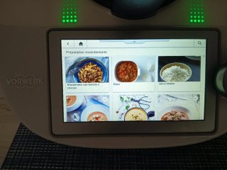 Thermomix TM6 con 2 jarras y accesorios