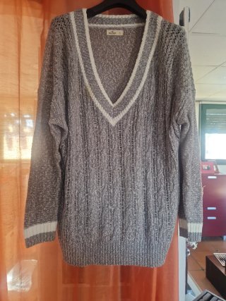 Jersey Hollister Gris Talla L
