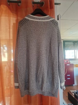 Jersey Hollister Gris Talla L