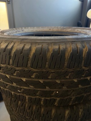 4x4 Bridgestone Dueler A/T All Terrain 265/65 R17