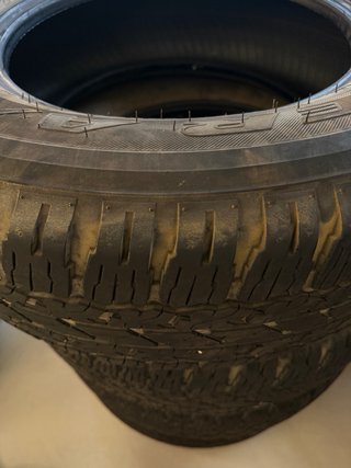 4x4 Bridgestone Dueler A/T All Terrain 265/65 R17