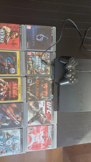 PlayStation 3 con mando y 10 juegos