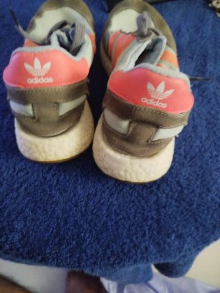 Zapatillas Adidas Iniki Beige y Naranja