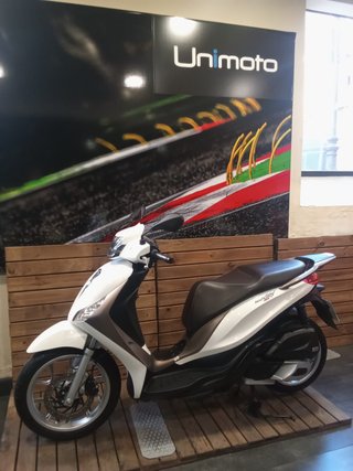 Piaggio Medley 125 Scooter