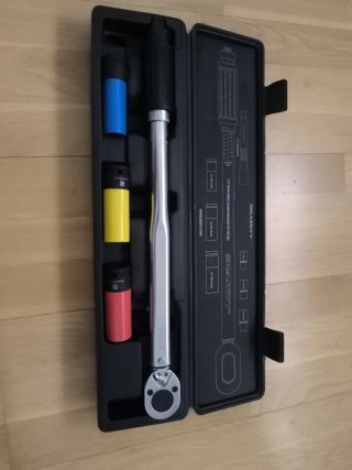 Llave dinamométrica 28-210 Nm HASKYY