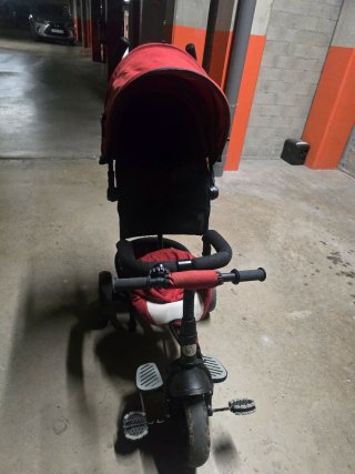 Triciclo para bebés y niños HOMCOM