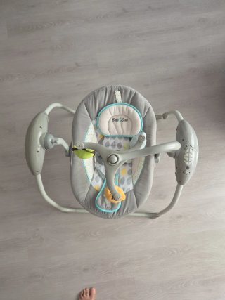 Hamaca columpio bebé Bebe Luxe en muy buen estado.