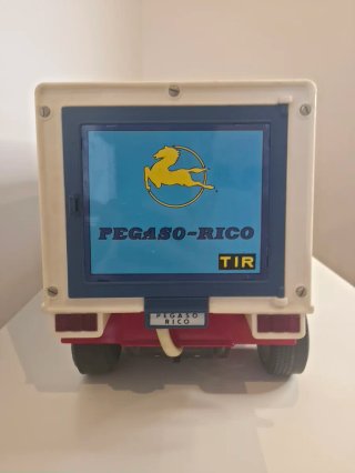 Camión Pegaso Rico Juguetes