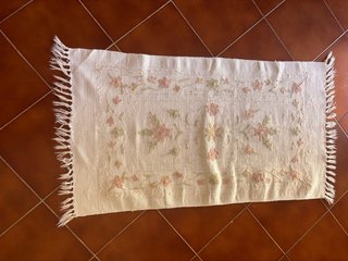 Tappeto floreale beige e rosa 70x95