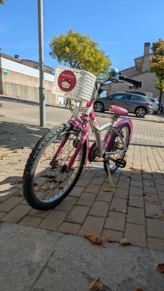 Bicicleta niña Btwin rosa y blanca