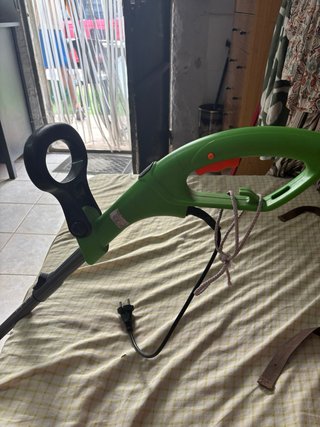 Desbrozadora Eléctrica Verde