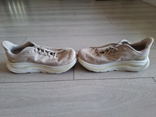Hoka Clifton 10 Beige/Amarillo Talla 42 2/3