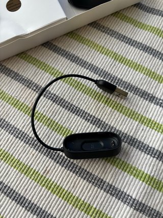 Xiaomi Mi Smart Band 4 + correas