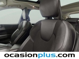 Volvo XC60 D4 Momentum Auto 140 kW (190 CV)