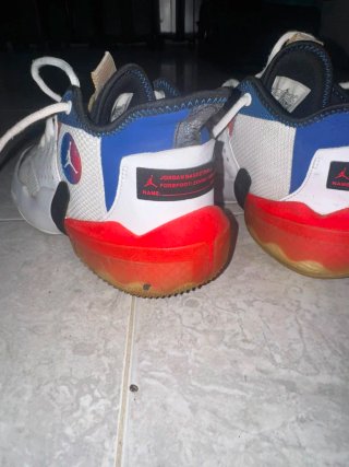 Tenis Jordan Multicolor/Blanco