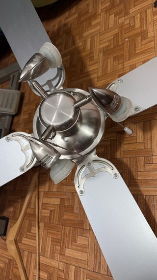 Lámpara LED con ventilador