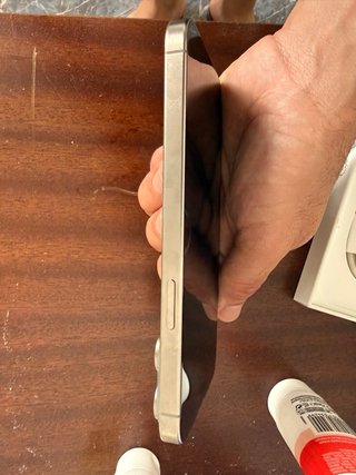 iPhone 15 pro max con cable original