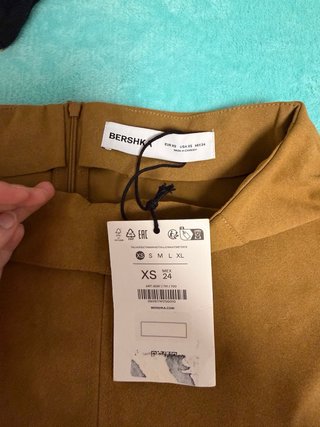 Falda Bershka marrón talla XS