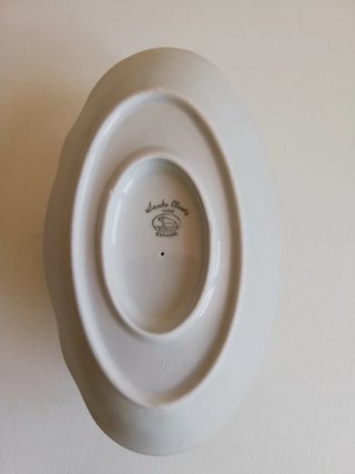 Salsera de porcelana con plato