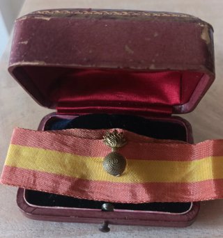 Antigua insignia de artillería guerra civil