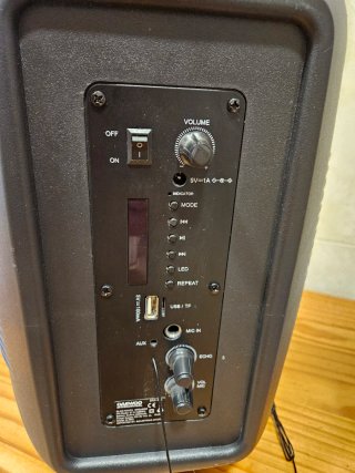 Altavoz Portátil Daewoo 30W con Micrófono