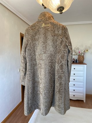 Abrigo Desigual estampado animal print
