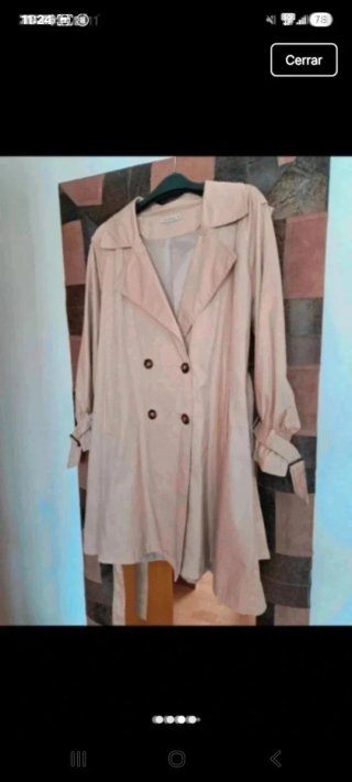 Gabardina beige con cinturón
