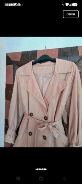 Gabardina beige con cinturón