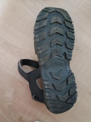 Sandalias Quechua Negras y Grises