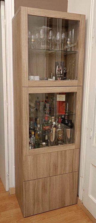 Vitrina IKEA Bestå efecto roble